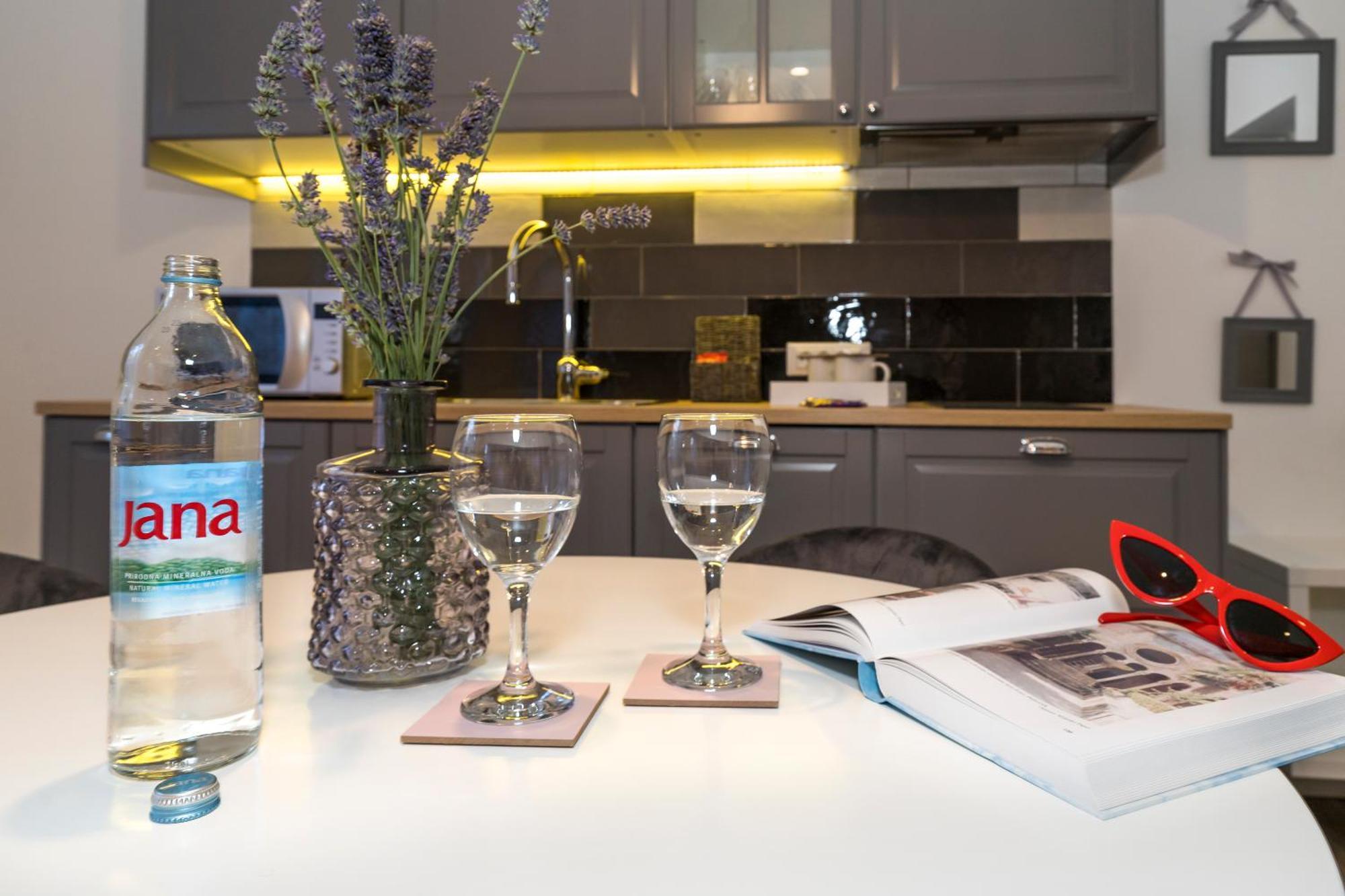 Studio Apartments Marcel Split Zewnętrze zdjęcie